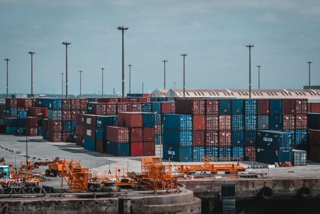 Contenedores de importación en depósito fiscal antes de la nacionalización